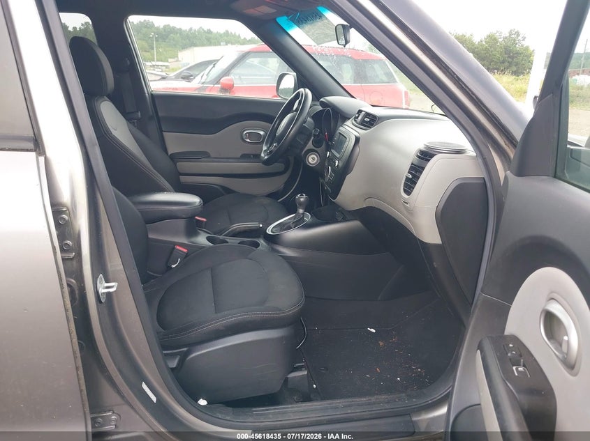 2017 Kia Soul VIN KNDJP3A55H7429634 IAAI salvage auction — NORMAL WEAR, Salvage Title, sold $25 on 2026-07-29 (photo 5)