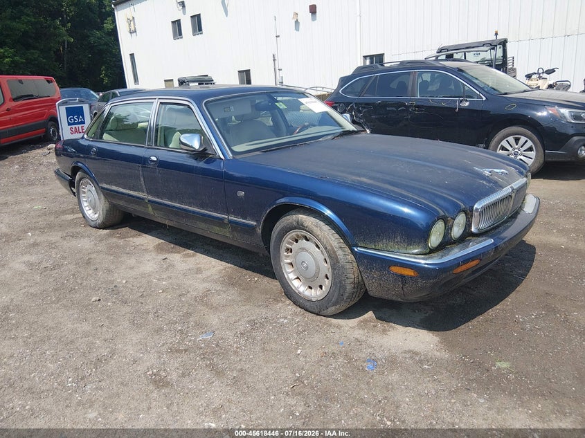 2000 Jaguar Xj series VIN SAJDA24C9YLF06939 IAAI salvage auction — NORMAL WEAR, Original (Vermont), sold $25 on 2026-07-23 (photo 1)