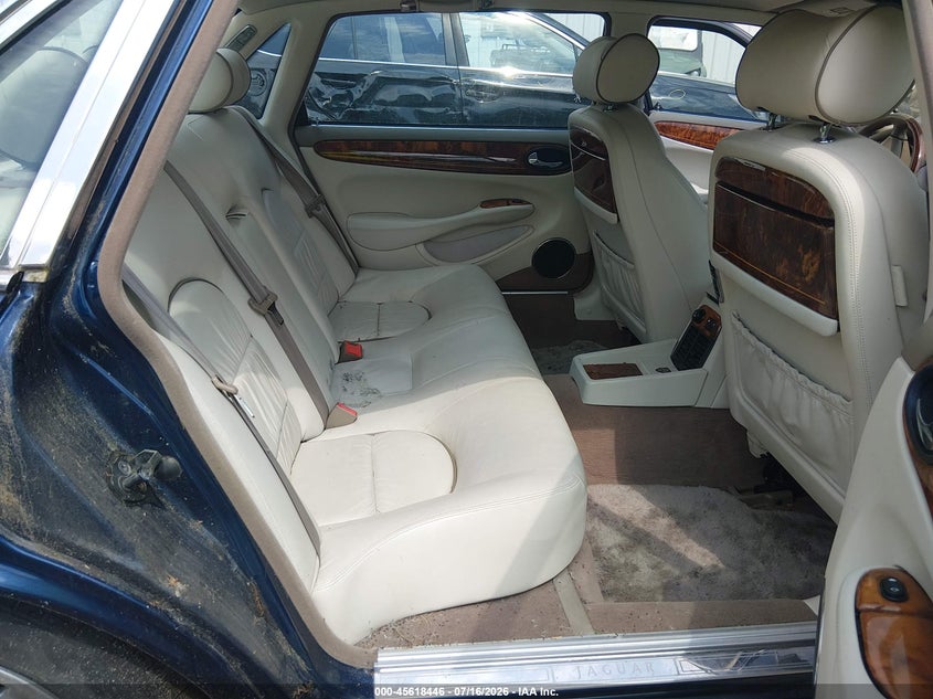 2000 Jaguar Xj series VIN SAJDA24C9YLF06939 IAAI salvage auction — NORMAL WEAR, Original (Vermont), sold $25 on 2026-07-23 (photo 8)