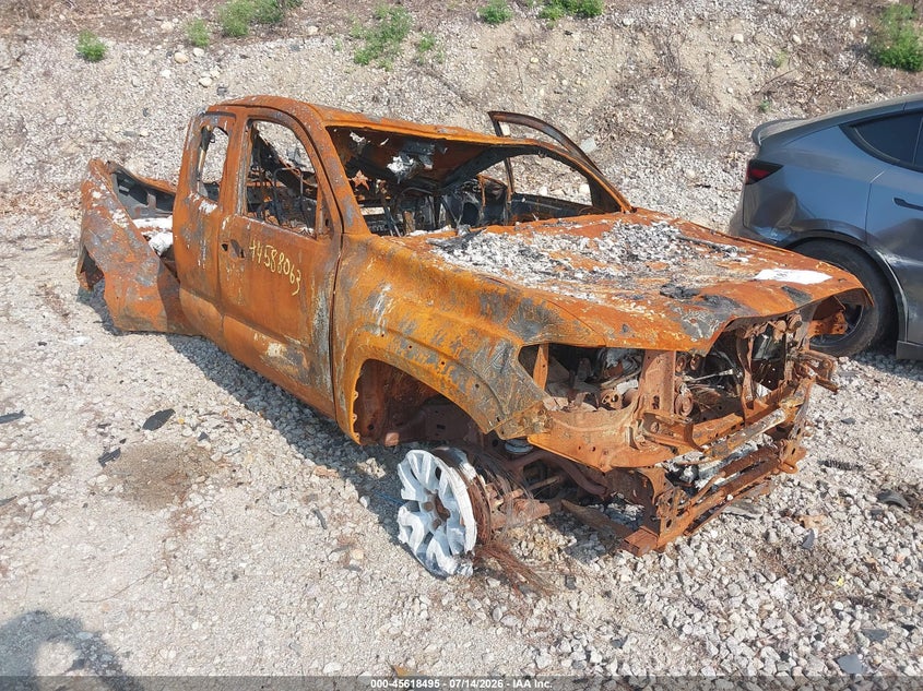 2018 Toyota Tacoma VIN 5TFSZ5AN0JX163634 IAAI salvage auction — BURN, Salvage (Massachusetts), sold $75 on 2026-07-31 (photo 1)