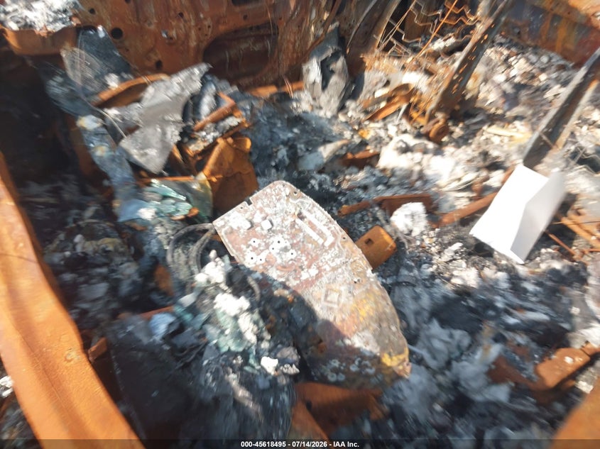 2018 Toyota Tacoma VIN 5TFSZ5AN0JX163634 IAAI salvage auction — BURN, Salvage (Massachusetts), sold $75 on 2026-07-31 (photo 7)