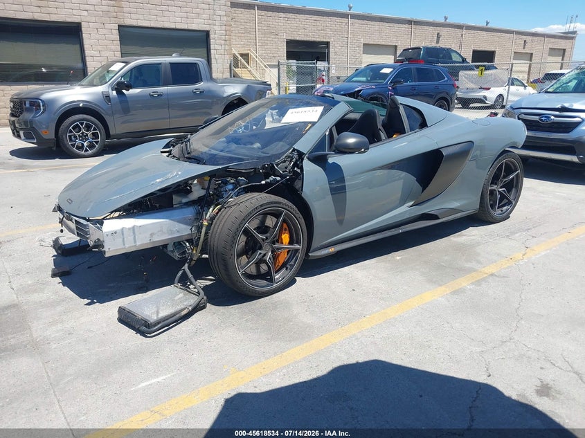 2016 Mclaren 675lt VIN SBM11SAA4GW675997 IAAI salvage auction — FRONT & REAR, Salvage (California), sold $121,000 on 2026-08-31 (photo 2)