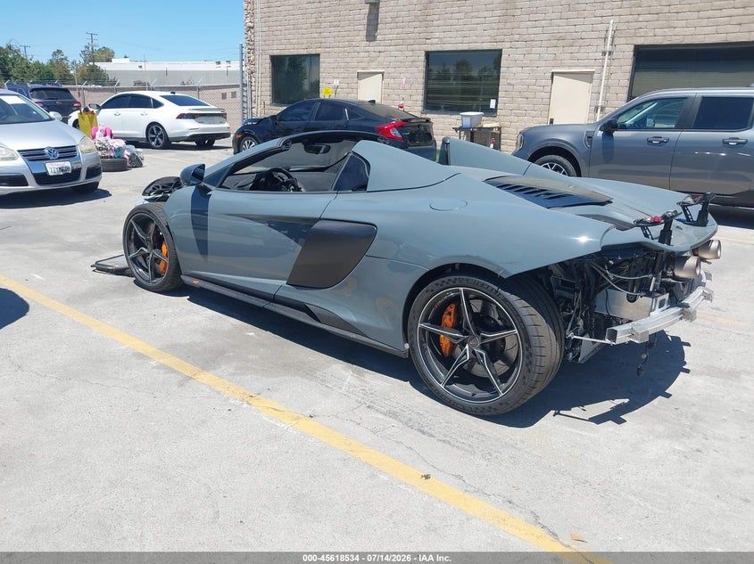 2016 Mclaren 675lt VIN SBM11SAA4GW675997 IAAI salvage auction — FRONT & REAR, Salvage (California), sold $121,000 on 2026-08-31 (photo 3)