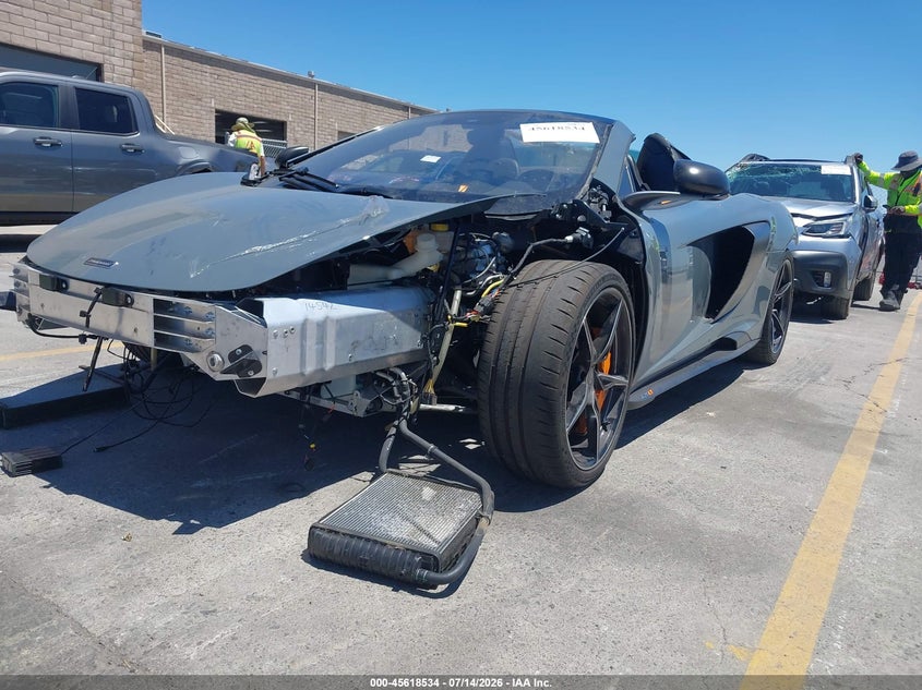 2016 Mclaren 675lt VIN SBM11SAA4GW675997 IAAI salvage auction — FRONT & REAR, Salvage (California), sold $121,000 on 2026-08-31 (photo 6)