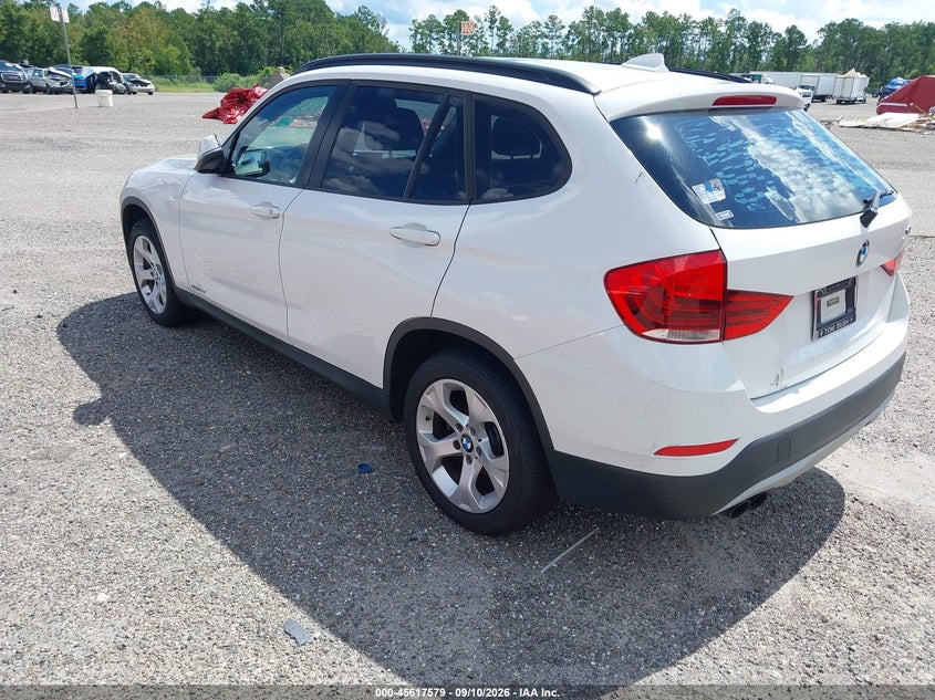 2015 BMW X1 VIN WBAVM1C53FVW57696 IAAI salvage auction — Burn Engine, Rebuildable (Florida), sold $250 on 2026-09-26 (photo 3)