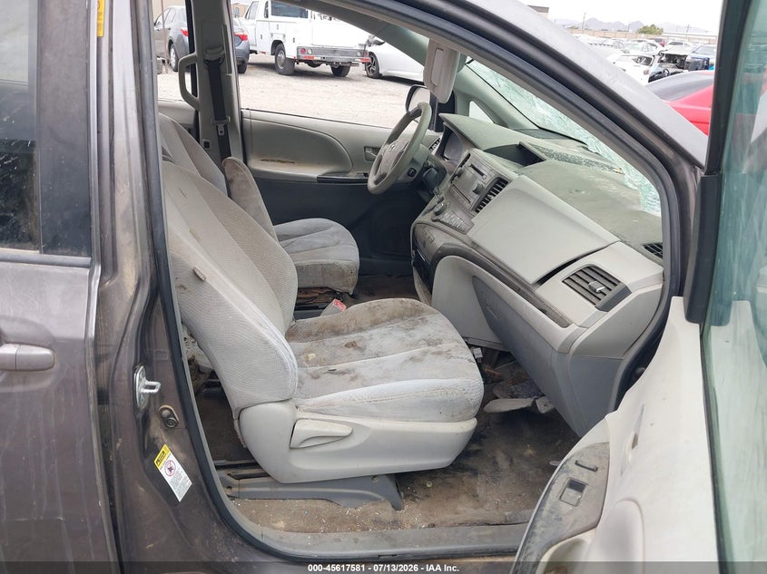 2013 Toyota Sienna VIN 5TDKK3DCXDS377981 IAAI salvage auction — FRONT END, Salvage (California), sold $25 on 2026-07-30 (photo 5)