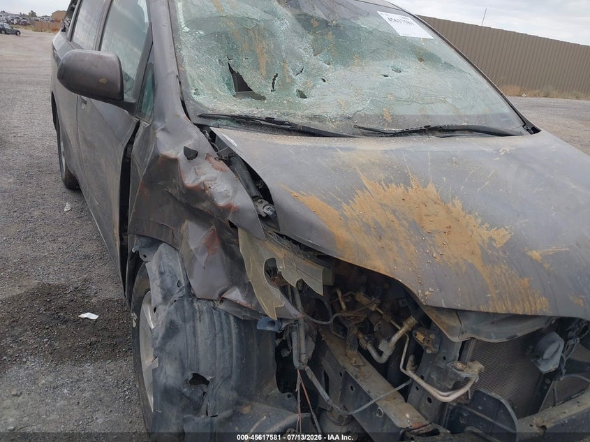 2013 Toyota Sienna VIN 5TDKK3DCXDS377981 IAAI salvage auction — FRONT END, Salvage (California), sold $25 on 2026-07-30 (photo 6)
