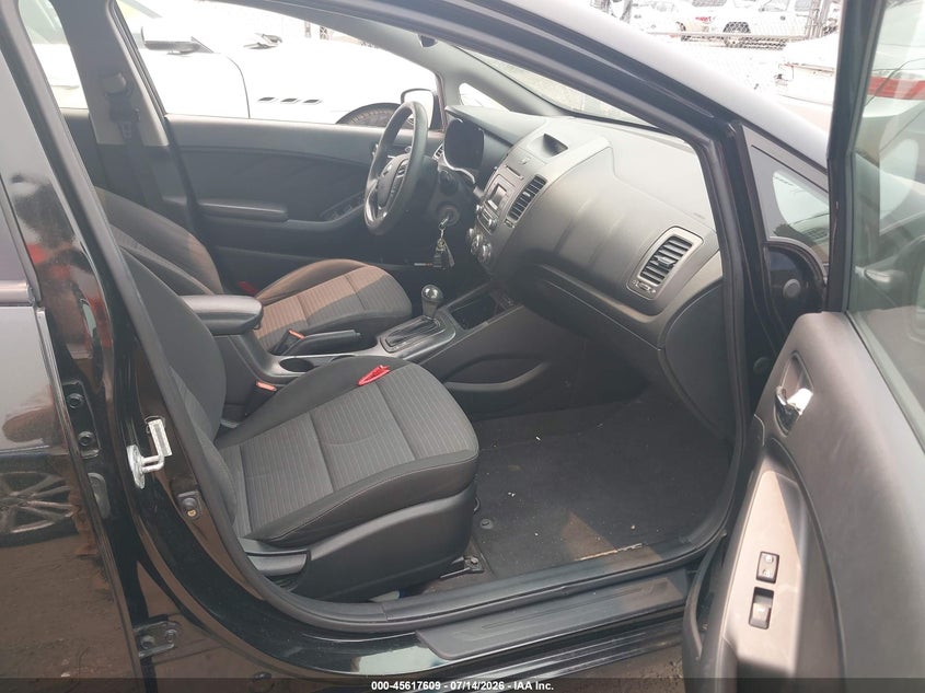 2015 Kia Forte VIN KNAFX4A61F5303894 IAAI salvage auction — LEFT REAR, Clear (Massachusetts), sold $1,100 on 2026-08-01 (photo 5)