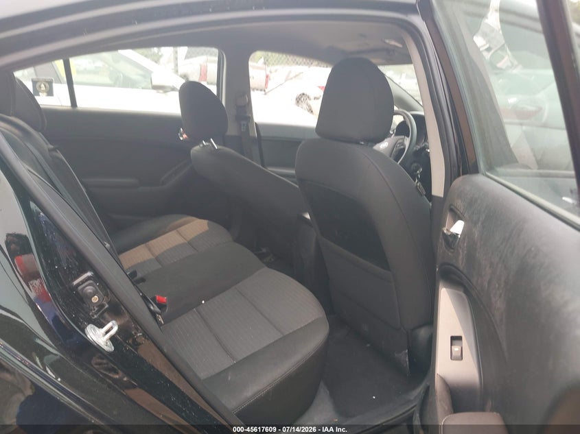2015 Kia Forte VIN KNAFX4A61F5303894 IAAI salvage auction — LEFT REAR, Clear (Massachusetts), sold $1,100 on 2026-08-01 (photo 8)