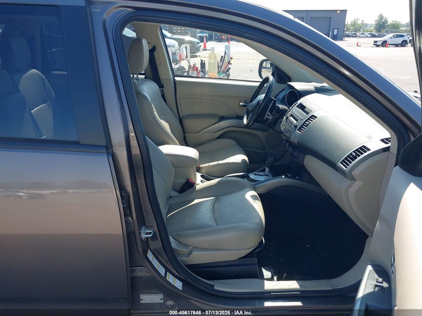 2012 Mitsubishi Outlander VIN JA4AS3AW5CU009836 IAAI salvage auction — NORMAL WEAR, Clear (Indiana), sold $400 on 2026-07-18 (photo 5)