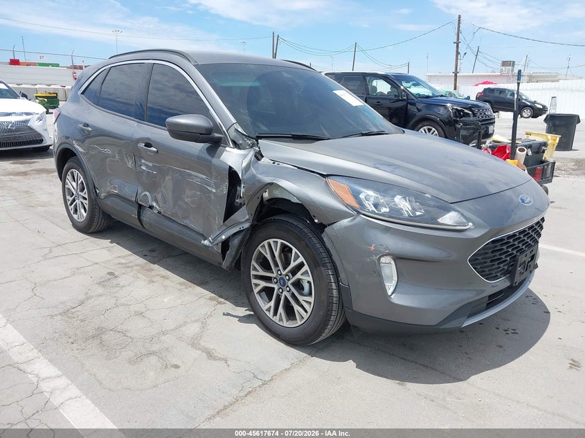 2022 Ford Escape VIN 1FMCU0H67NUB85069 IAAI salvage auction — RIGHT SIDE, Salvage (California), sold $4,300 on 2026-07-25 (photo 1)