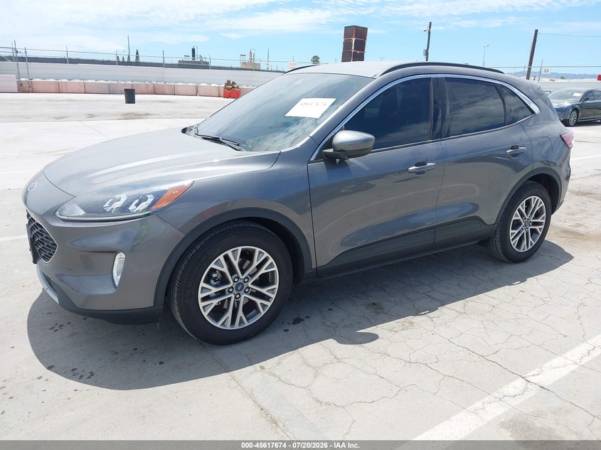 2022 Ford Escape VIN 1FMCU0H67NUB85069 IAAI salvage auction — RIGHT SIDE, Salvage (California), sold $4,300 on 2026-07-25 (photo 2)