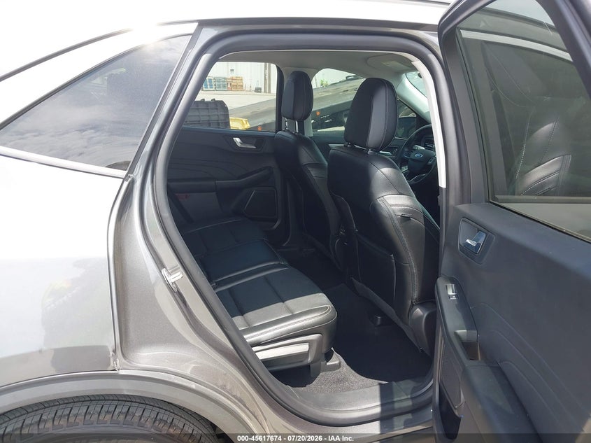 2022 Ford Escape VIN 1FMCU0H67NUB85069 IAAI salvage auction — RIGHT SIDE, Salvage (California), sold $4,300 on 2026-07-25 (photo 8)