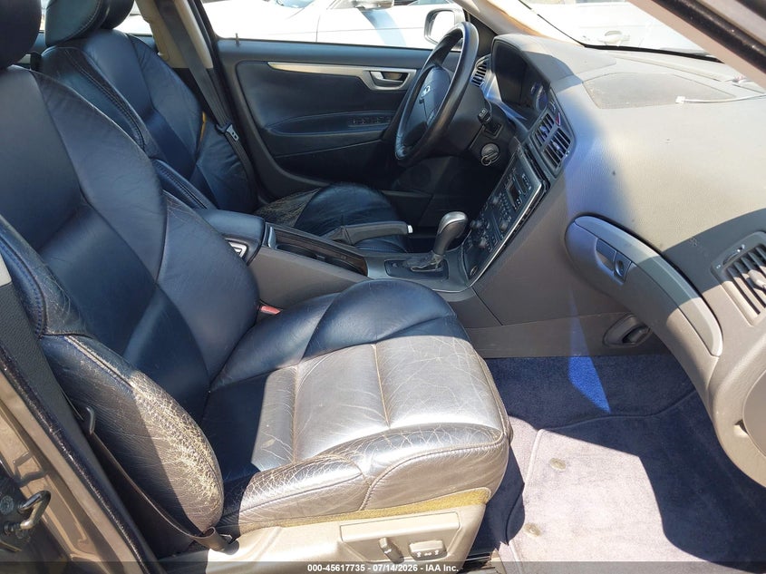 2006 Volvo V70 VIN YV1SJ527662578530 IAAI salvage auction — NORMAL WEAR, Clear (Illinois), sold $4,300 on 2026-07-29 (photo 5)