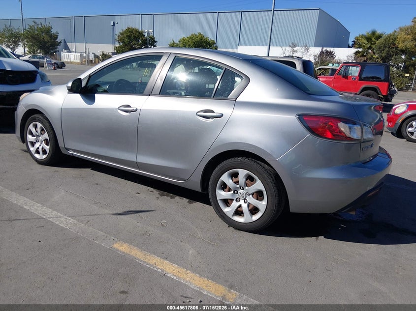 2011 Mazda 3 VIN JM1BL1UGXB1408502 IAAI salvage auction — NORMAL WEAR, Clear - Dealer Only (California), sold $375 on 2026-07-29 (photo 3)