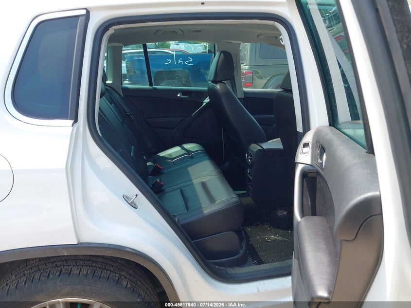 2012 Volkswagen Tiguan VIN WVGBV7AX7CW509580 IAAI salvage auction — LEFT SIDE, Salvage (Ohio), sold $775 on 2026-08-04 (photo 8)