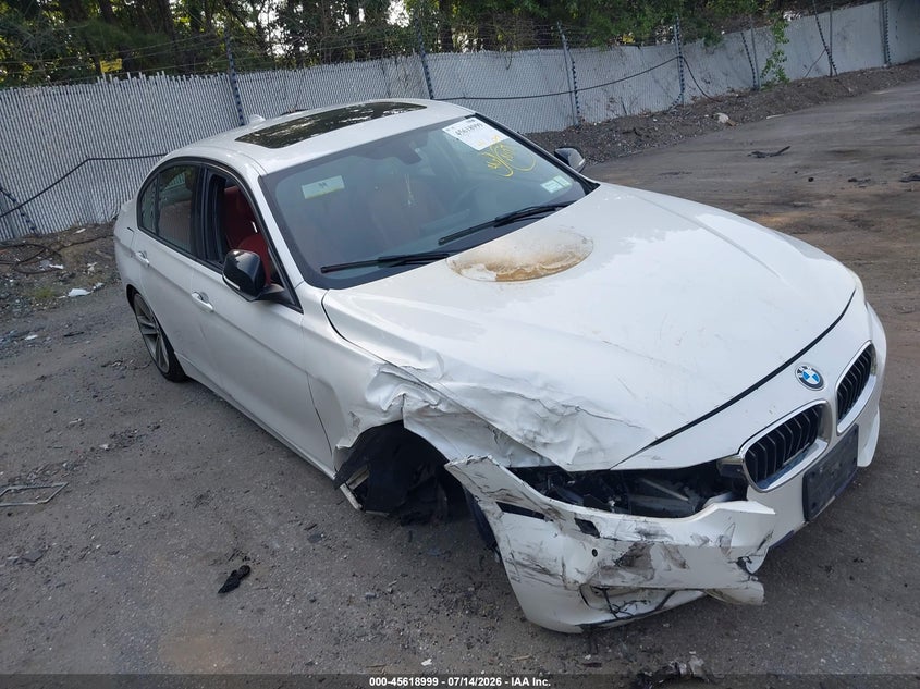 2015 BMW 3er VIN WBA3B5C57FP654079 IAAI salvage auction — RIGHT FRONT, Mv-907A (New York), sold $425 on 2026-08-11 (photo 1)