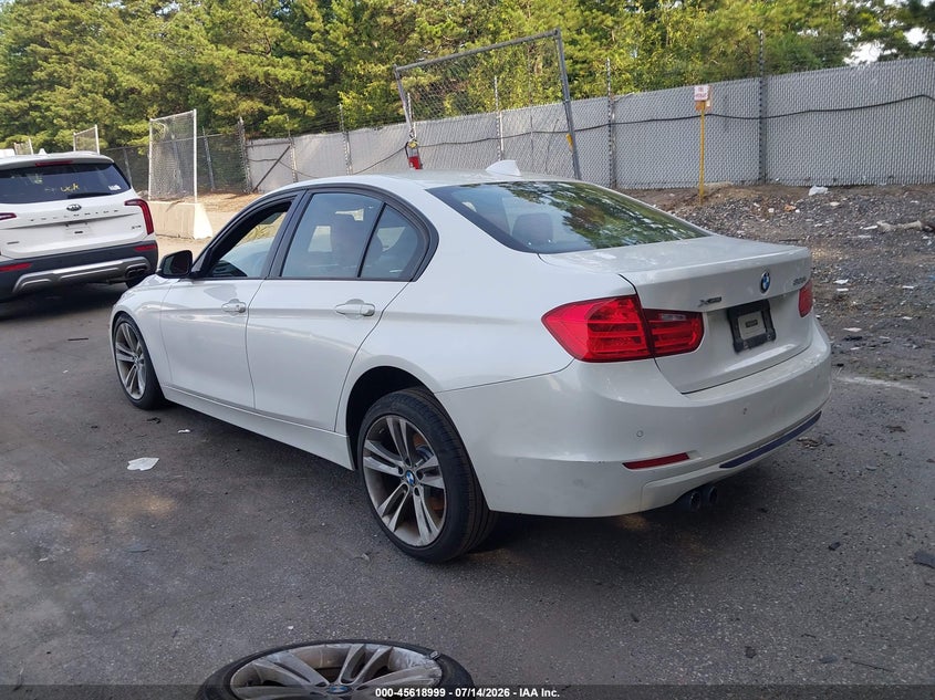 2015 BMW 3er VIN WBA3B5C57FP654079 IAAI salvage auction — RIGHT FRONT, Mv-907A (New York), sold $425 on 2026-08-11 (photo 3)