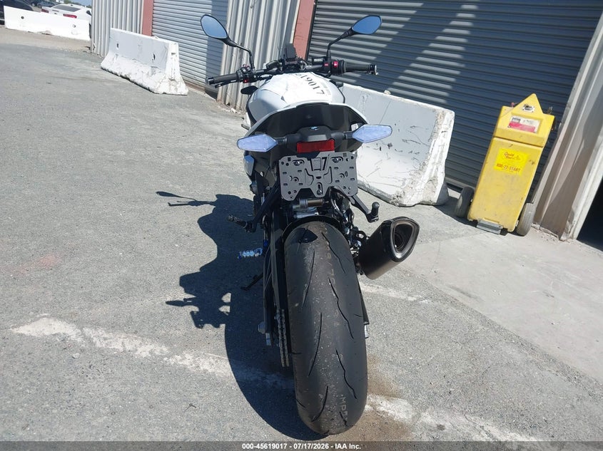 2026 BMW S 1000 VIN WB10P3304T6M58485 IAAI salvage auction — LEFT SIDE, Salvage (California), sold $12,400 on 2026-07-30 (photo 6)