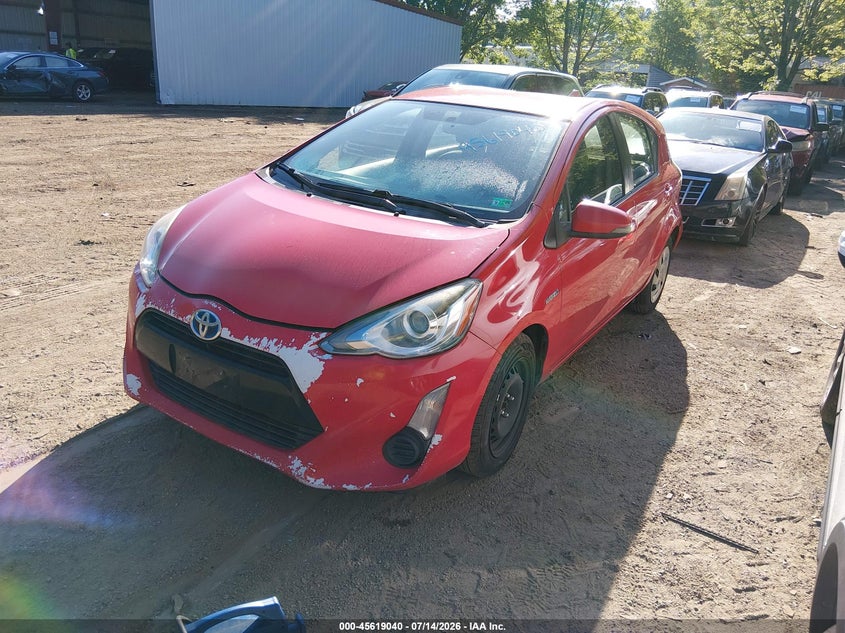 2015 Toyota Prius c VIN JTDKDTB35F1100863 IAAI salvage auction — NORMAL WEAR, Clear (Virginia), sold $500 on 2026-07-30 (photo 2)