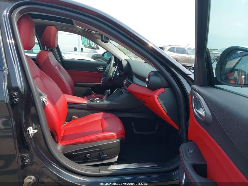 2019 Alfa romeo Giulia VIN ZARFANAN4K7606769 IAAI salvage auction — RIGHT REAR, Salvage (Ohio), sold $7,875 on 2026-08-11 (photo 5)