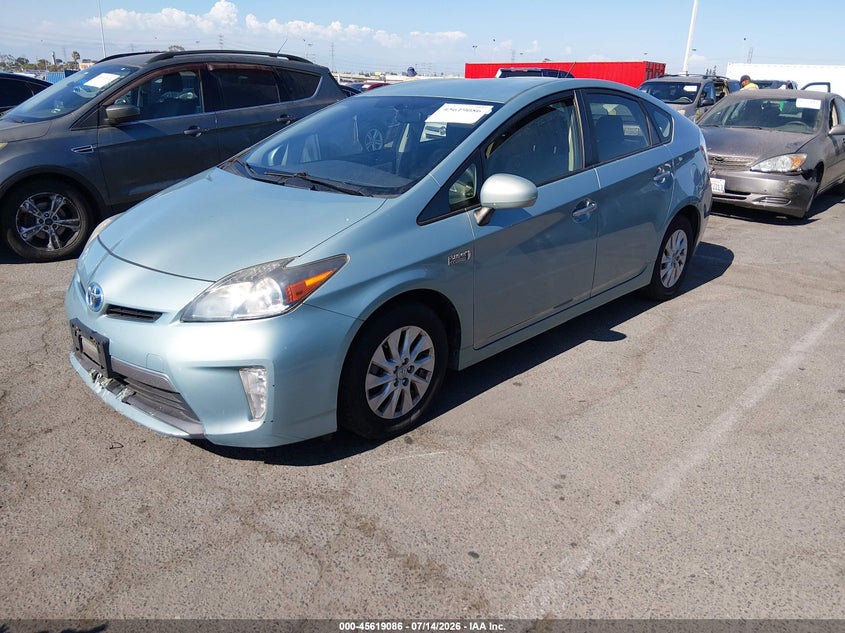 2012 Toyota Prius VIN JTDKN3DP1C3011501 IAAI salvage auction — NORMAL WEAR, Clear (Illinois), sold $4,150 on 2026-07-30 (photo 2)