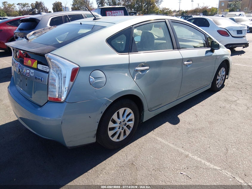 2012 Toyota Prius VIN JTDKN3DP1C3011501 IAAI salvage auction — NORMAL WEAR, Clear (Illinois), sold $4,150 on 2026-07-30 (photo 4)