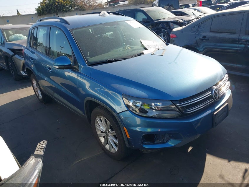 2017 Volkswagen Tiguan VIN WVGAV7AX9HK042723 IAAI salvage auction — LEFT FRONT, Salvage Title, sold $2,150 on 2026-07-29 (photo 1)