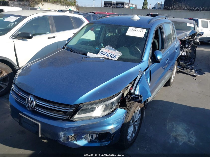 2017 Volkswagen Tiguan VIN WVGAV7AX9HK042723 IAAI salvage auction — LEFT FRONT, Salvage Title, sold $2,150 on 2026-07-29 (photo 2)