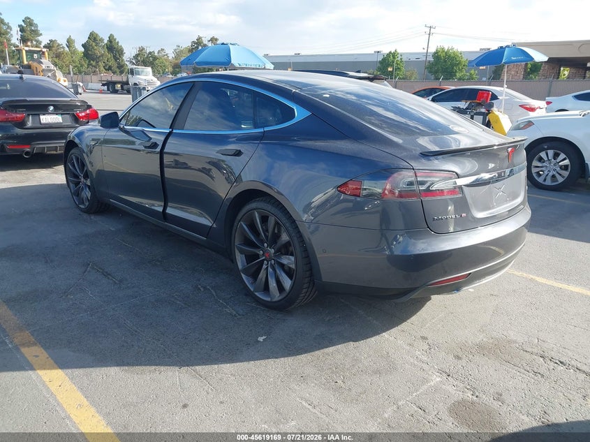 2015 Tesla Model s VIN 5YJSA1H22FF087296 IAAI salvage auction — REAR END, Salvage (California), sold $8,350 on 2026-08-31 (photo 3)