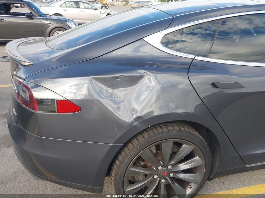 2015 Tesla Model s VIN 5YJSA1H22FF087296 IAAI salvage auction — REAR END, Salvage (California), sold $8,350 on 2026-08-31 (photo 6)