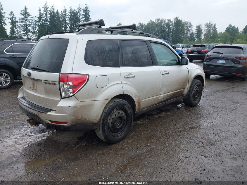 2011 Subaru Forester VIN JF2SHBCC4BH742748 IAAI salvage auction — NORMAL WEAR, Clear (Washington), sold $525 on 2026-07-29 (photo 4)