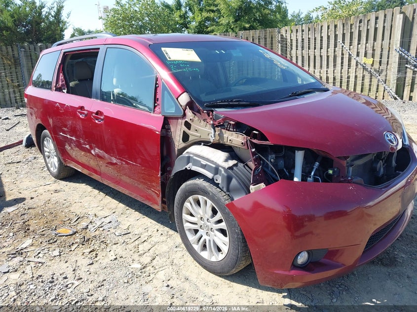 2012 Toyota Sienna VIN 5TDYK3DC7CS268855 IAAI salvage auction — SIDE, Clear (Virginia), sold $1,150 on 2026-07-27 (photo 1)