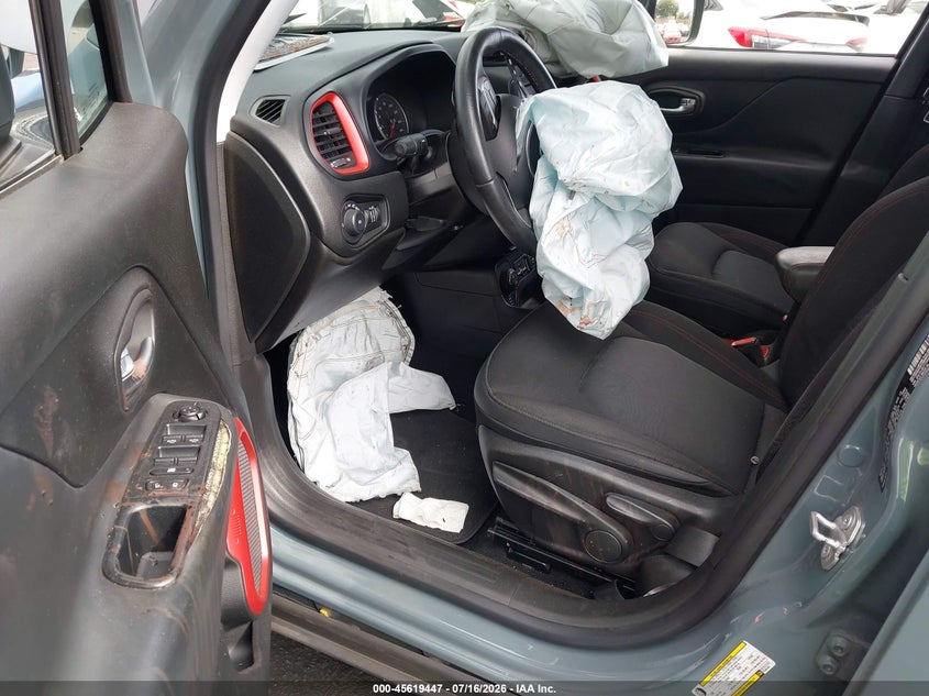 2015 Jeep Renegade VIN ZACCJBCT7FPC08200 IAAI salvage auction — LEFT FRONT, Wait Title, sold $1,050 on 2026-08-21 (photo 5)