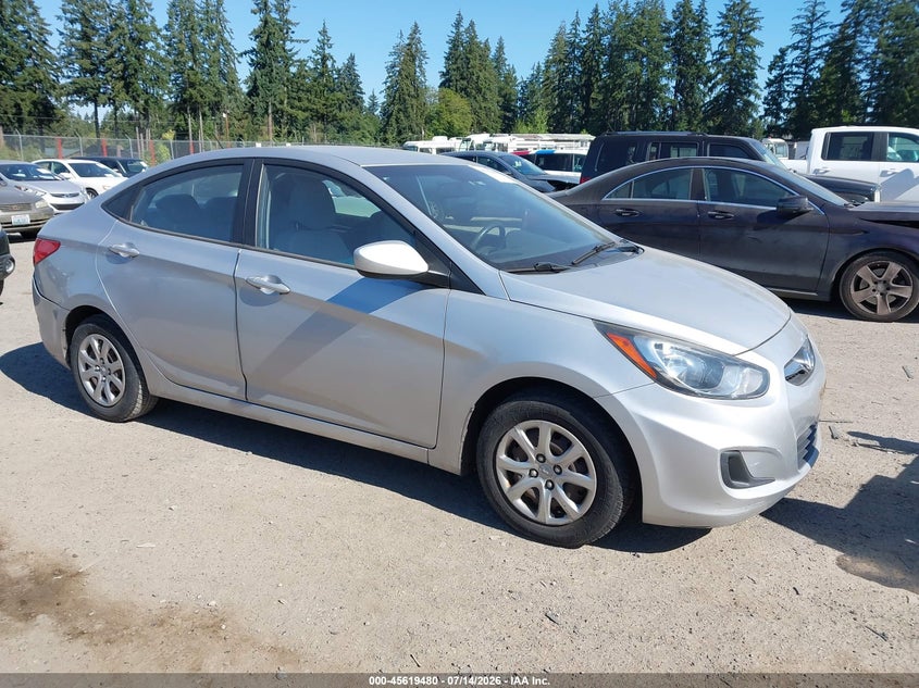 2013 Hyundai Accent VIN KMHCT4AE9DU366930 IAAI salvage auction — REAR END, Salvage Title, sold $650 on 2026-08-01 (photo 1)