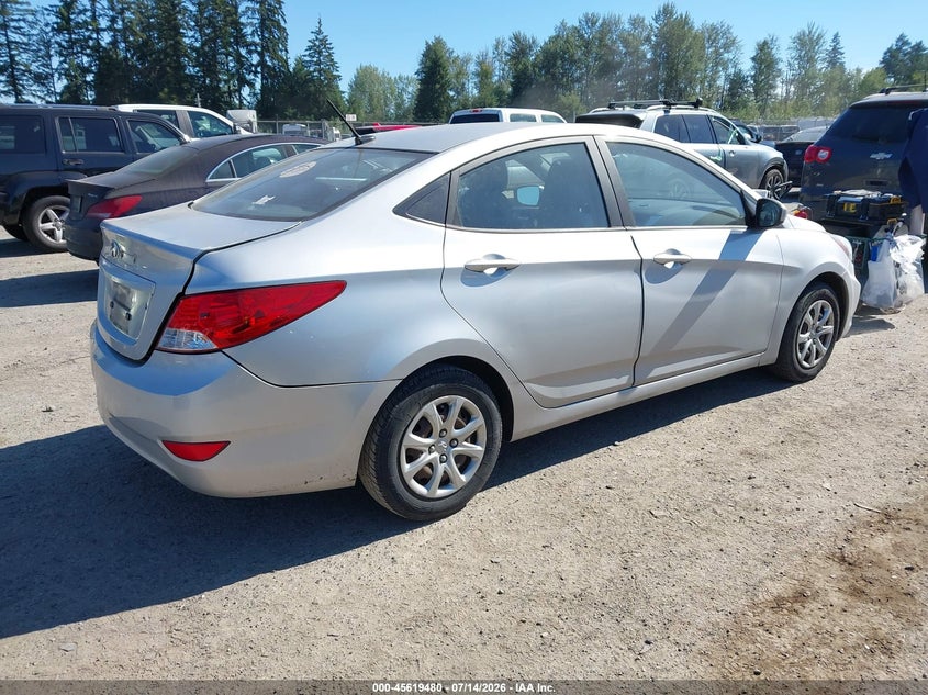 2013 Hyundai Accent VIN KMHCT4AE9DU366930 IAAI salvage auction — REAR END, Salvage Title, sold $650 on 2026-08-01 (photo 4)