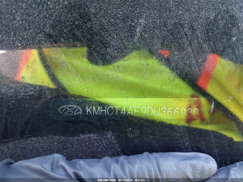 2013 Hyundai Accent VIN KMHCT4AE9DU366930 IAAI salvage auction — REAR END, Salvage Title, sold $650 on 2026-08-01 (photo 9)