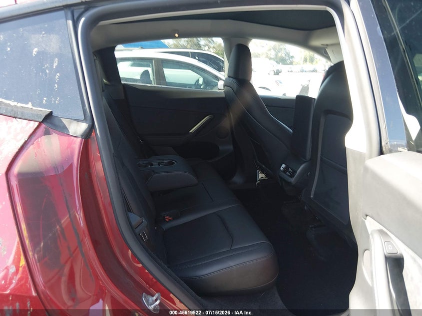 2024 Tesla Model y VIN 7SAYGDED8RF100897 IAAI salvage auction — Burn Interior, Salvage (California), sold $6,900 on 2026-07-30 (photo 8)