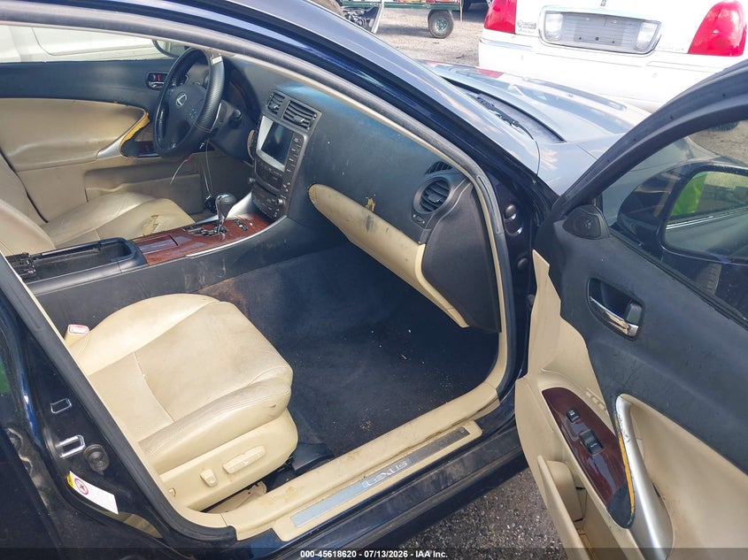 2008 Lexus Is 350 VIN JTHBE262382014696 IAAI salvage auction — NORMAL WEAR, Clear - Public Restricted (Oklahoma), sold $575 on 2026-07-28 (photo 5)