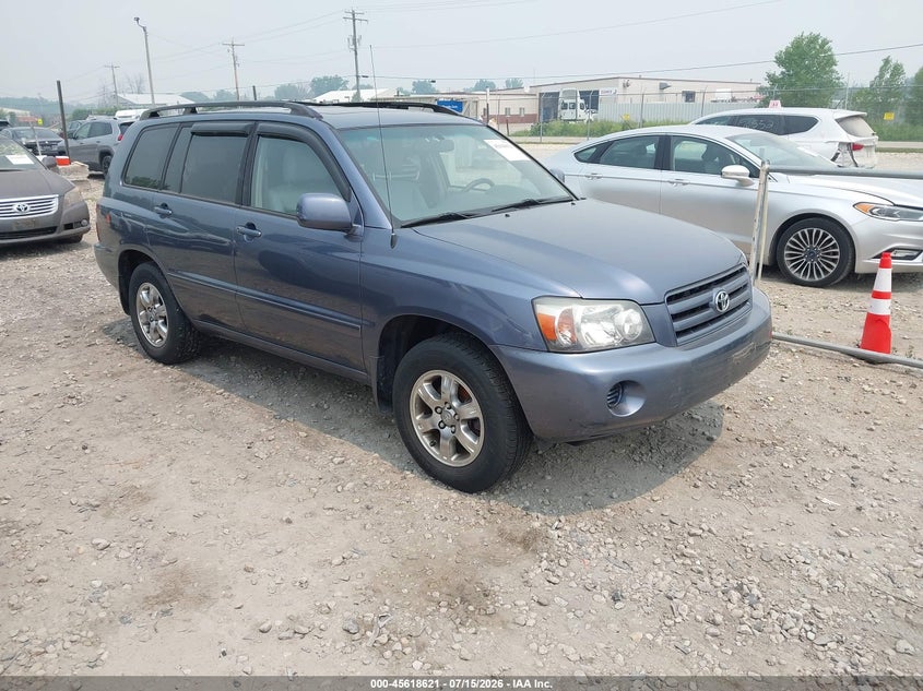 2004 Toyota Highlander VIN JTEDP21A840004010 IAAI salvage auction — NORMAL WEAR, Clear-Endorsement (Wisconsin), sold $350 on 2026-07-30 (photo 1)