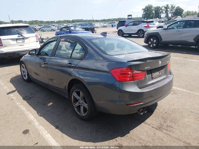 2014 BMW 3er VIN WBA3B3G57ENR81638 IAAI salvage auction — RIGHT SIDE, Salvage (New Jersey), sold $2,200 on 2026-08-17 (photo 3)