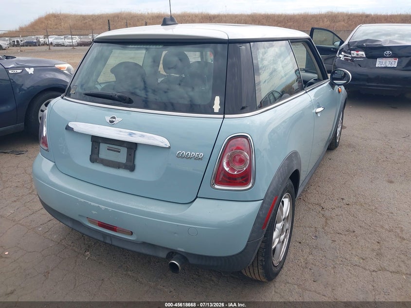 2013 Mini Hard top VIN WMWSU3C5XDT688788 IAAI salvage auction — NORMAL WEAR, Clear - Dealer Only (California), sold $550 on 2026-07-22 (photo 4)