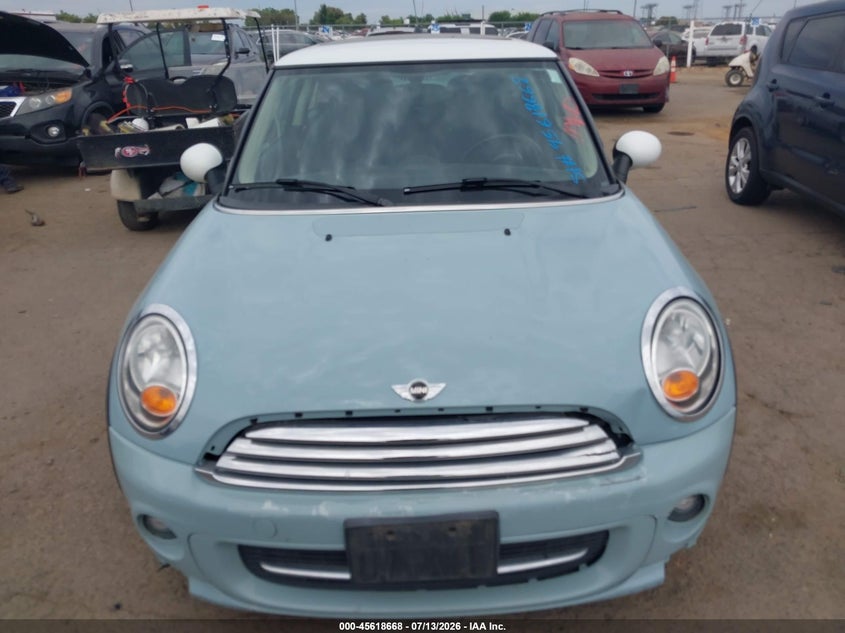 2013 Mini Hard top VIN WMWSU3C5XDT688788 IAAI salvage auction — NORMAL WEAR, Clear - Dealer Only (California), sold $550 on 2026-07-22 (photo 6)