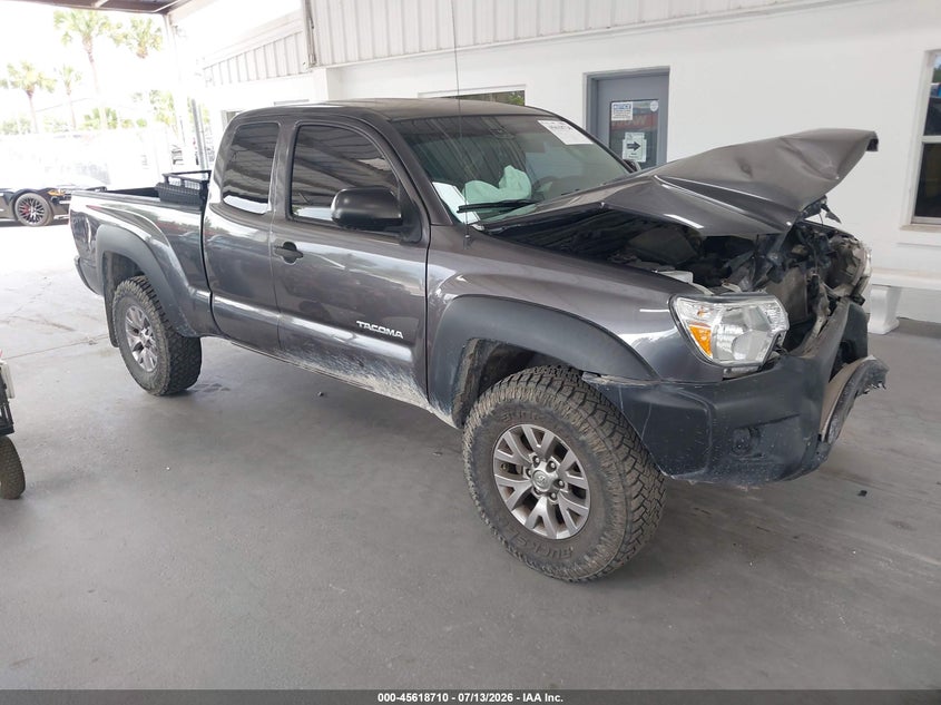 2015 Toyota Tacoma VIN 5TFUX4EN7FX036888 IAAI salvage auction — FRONT END, Rebuildable (Florida), sold $5,200 on 2026-07-26 (photo 1)