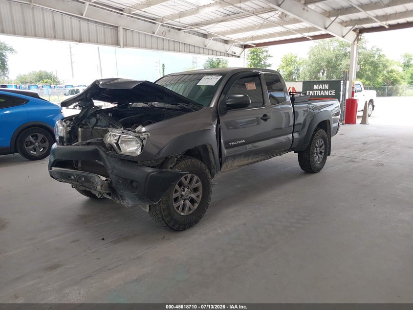 2015 Toyota Tacoma VIN 5TFUX4EN7FX036888 IAAI salvage auction — FRONT END, Rebuildable (Florida), sold $5,200 on 2026-07-26 (photo 2)