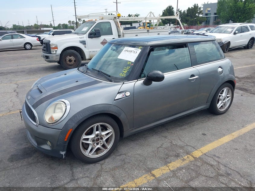 2010 Mini Cooper VIN WMWMF7C51ATZ73515 IAAI salvage auction — NORMAL WEAR, Clear - Dealer Only (California), sold $975 on 2026-07-28 (photo 2)