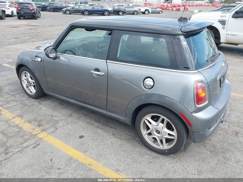 2010 Mini Cooper VIN WMWMF7C51ATZ73515 IAAI salvage auction — NORMAL WEAR, Clear - Dealer Only (California), sold $975 on 2026-07-28 (photo 3)