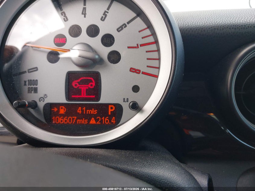 2010 Mini Cooper VIN WMWMF7C51ATZ73515 IAAI salvage auction — NORMAL WEAR, Clear - Dealer Only (California), sold $975 on 2026-07-28 (photo 7)