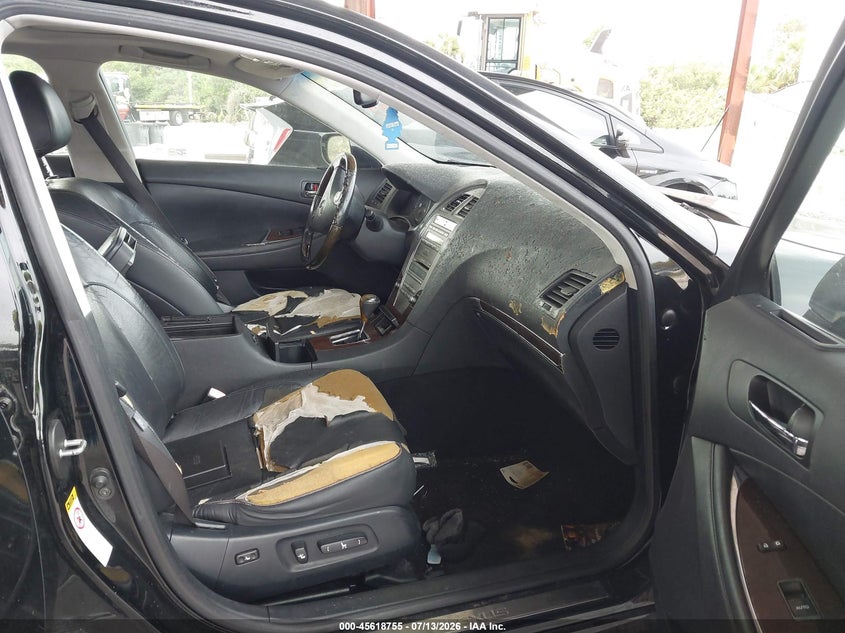 2010 Lexus Es 350 VIN JTHBK1EG5A2393464 IAAI salvage auction — NORMAL WEAR, Clear (Florida), sold $725 on 2026-07-28 (photo 5)