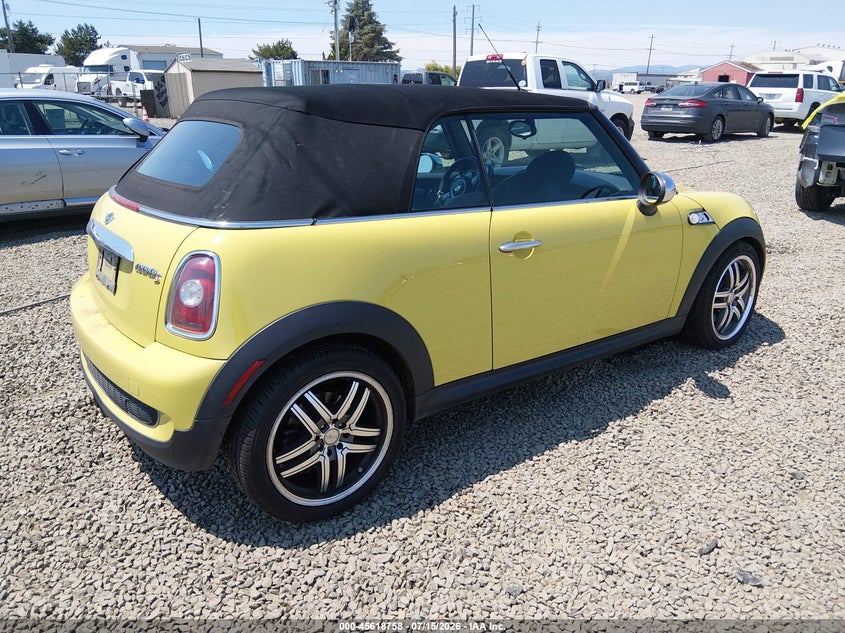 2009 Mini Cooper VIN WMWMS33579TY50155 IAAI salvage auction — NORMAL WEAR, Clear - Public Restricted (Oregon), sold $800 on 2026-07-20 (photo 4)